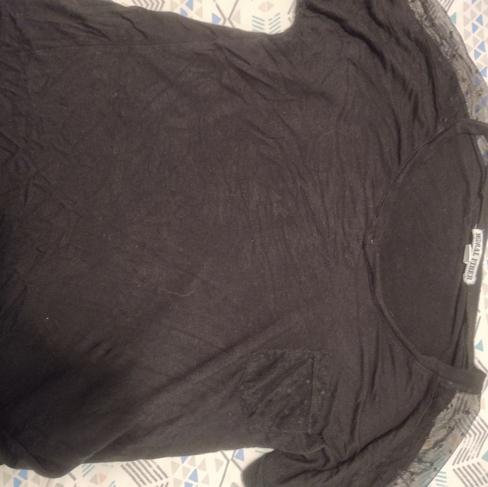 Black tee